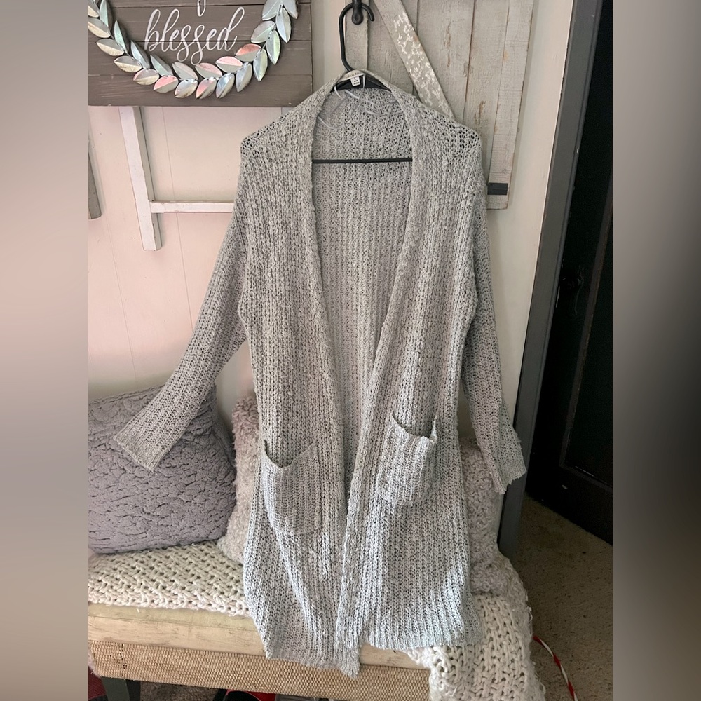Size L grey cardigan